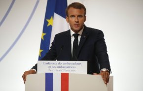 ماكرون يعلن نهاية مساعدات الدولة للفرنسيين