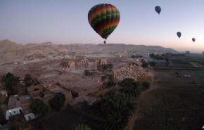 مصر.. تعليق رحلات المنطاد في الأقصر
