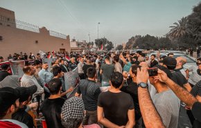 تجمع مردمی مقابل کنسولگری ترکیه در بغداد