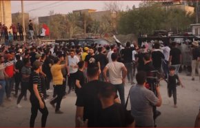 تظاهرکنندگان خشمگین عراقی، پرچم ترکیه و تصاویر اردوغان را آتش زدند+ویدیو
