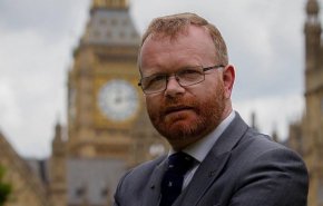 للمرة الأولى وزير بريطاني يطالب بالإفراج عن السجناء السياسيين بالبحرين