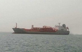 النفط الیمنیة: تحالف العدوان يحتجز سفينتي ديزل ومازوت