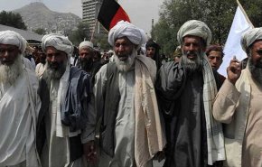 مئات الأفغان ينظمون مظاهرات مناهضة لأمريكا في أنحاء البلاد