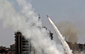 المقاومة تقصف تل أبيب وأسدود وعسقلان وسديروت برشقة صاروخية كبيرة