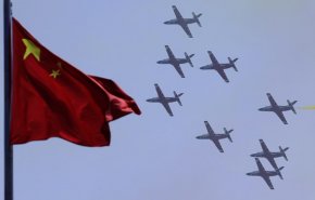 بلومبرگ: حملات ویرانگر چین قادر است ۹۰۰ هواپیمای جنگی آمریکا را نابود کند