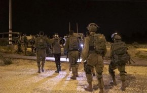 اعتقالات بعد مداهمات واسعة لمنازل المواطنين في القدس ورام الله