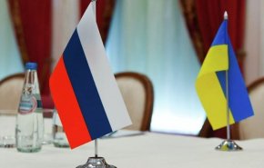 سيناتور روسي: 'كييف' لن تستأنف المفاوضات معنا دون إذن من الغرب
