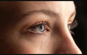 علماء يحددون خمسة أسباب لبكاء الإنسان