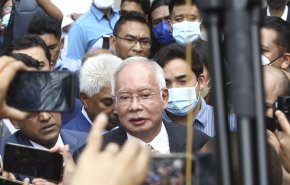 رئيس الوزراء الماليزي السابق يمثل أمام المحكمة مجددا