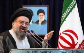 خطيب جمعة طهران: فريق التفاوض الإيراني أمين وشجاع ورجل الميدان
