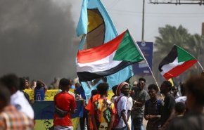 عودة المدنيين في السودان ليست أولوية أميركا.. واشنطن تُطبّع مع العسكر 