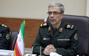 اللواء باقري: إيران لاتضع قيودا امام توسيع التعاون العسكري