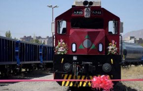 ورود نخستین قطار ترکیبی تهران - کربلا به ایستگاه شلمچه