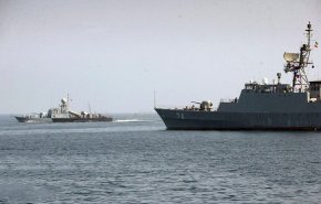 مجموعة بحرية إيرانية تشتبك مع قراصنة في البحر الأحمر