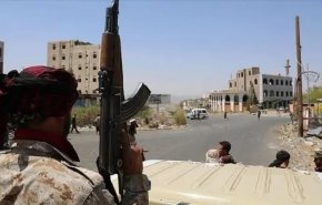 یمن | درگیری گسترده میان شورای انتقالی و القائده در ابین/ کشته شدن 21 تن از شورای انتقالی از جمله یک فرمانده عالی‌رتبه