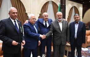 الجزائر متمسكة بالمصالحة.. وساطة متجددة بين 'فتح' و'حماس'