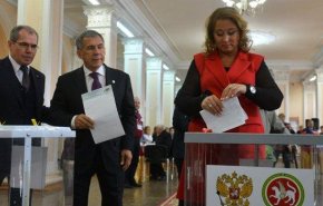 الروس يدلون بأصواتهم في اليوم الأخير من الانتخابات الإقليمية
