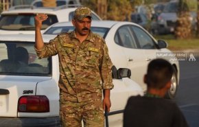 نظامیان عراقی در خدمت زائران اربعین امام حسین+ عکس
