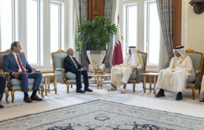 أمير قطر يبحث مع عقيلة صالح مستجدات الأوضاع في ليبيا
