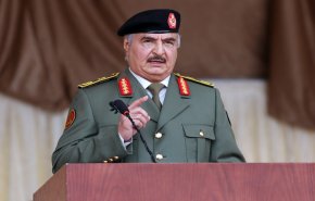 حفتر يعلق على الأوضاع الحالية في ليبيا ويحث الشعب على الانقلاب