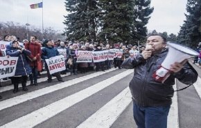 مظاهرة حاشدة لأنصار المعارضة في عاصمة مولدوفا