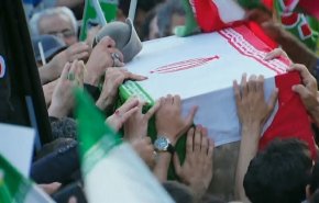 بالفيديو.. طهران تشيع جثمان الشهيد حسين تقي بور 