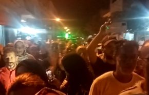 مسيرة ليلية في تونس احتجاجاً على البطالة