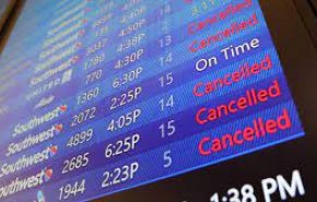 واشنطن: إعصار 'إيان' يلغي آلاف الرحلات الجوية ويغلق مطارات