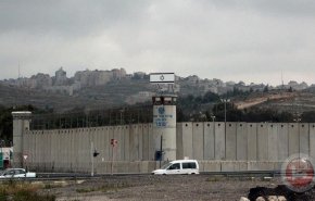 اصابة مجندة اسرائيلية طعنا في سجن رامون