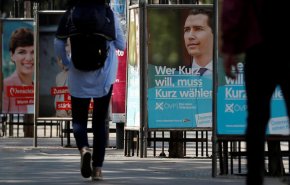 النمساويون يدلون بأصواتهم في الانتخابات الرئاسية
