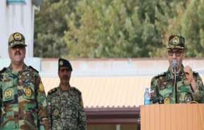 قائد عسكري: القوات المسلحة لن تسمح بالمساس بمصالح وامن ايران