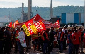 اعتصابات کارگران بخش پالایشگاهی در فرانسه