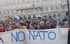تظاهرات در ایتالیا علیه ناتو و افزایش هزینه‌های زندگی + فیلم
