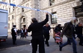 إخلاء محيط ومقر المباني الحكومية في لندن بسبب 'طرد' مشبوه!
