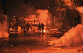 تجدد الاحتجاجات والمواجهات في تونس لليوم السادس على التوالي