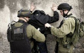 الاحتلال يعتقل فلسطينيين اثنين في الخليل أحدهما من ذوي الإعاقة 