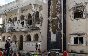 قتلى وجرحى في انفجار سيارة مفخخة أمام فندق في الصومال