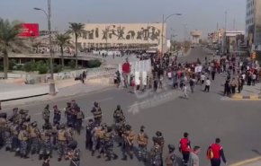 درگیری تظاهرکنندگان و نیروهای امنیتی در بغداد
