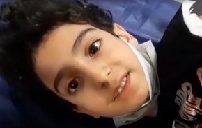 فیلمی از کودک مصدوم حمله تروریستی حرم شاهچراغ که خانواده‌اش را از دست داد