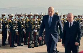 رئيس وزراء لبنان يصل الجزائر للمشاركة في القمة العربية