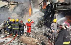 شاهد.. حريق يلتهم مبنى بمنطقة الوزيرية في بغداد 