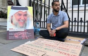 فعال بحرینی: مسوولان زندان پدرم را از مراجعه به پزشک منع می کنند