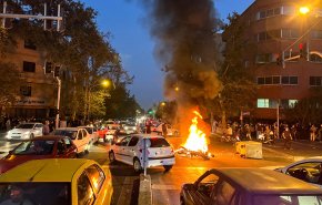 لماذا بدأت أحداث إيران بإحتجاجات وانجرت نحو الفوضى؟