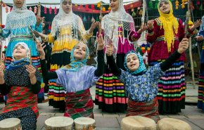 شاهد بالصور.. انطلاق المهرجان الثقافي لمختلف القوميات الايرانية