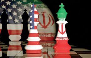 واشنطن تقر حظراً على 13 شركة مرتبطة ببيع النفط الإيراني