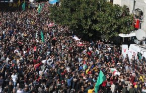گزارش مشروح العالم از حضور گسترده فلسطینیان در مراسم تشییع باشکوه قربانیان نوار غزه + ویدئو