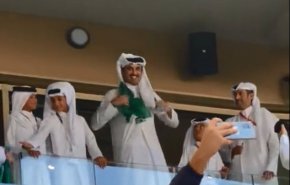 پرچم عربستان بر دوش امیر قطر؛ چرا «شیخ تمیم» خوشحال است؟!