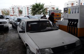  اتحاد الشغل التونسي: أزمة محروقات تؤدي إلى تعطل البلاد