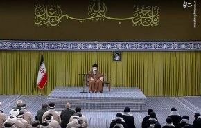 قائد الثورة الإسلامیة: مشكلتنا مع أميركا لا يمكن حلها بالتفاوض
