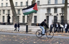ابتکار شهروند انگلیسی در حمایت از فلسطین در قلب لندن